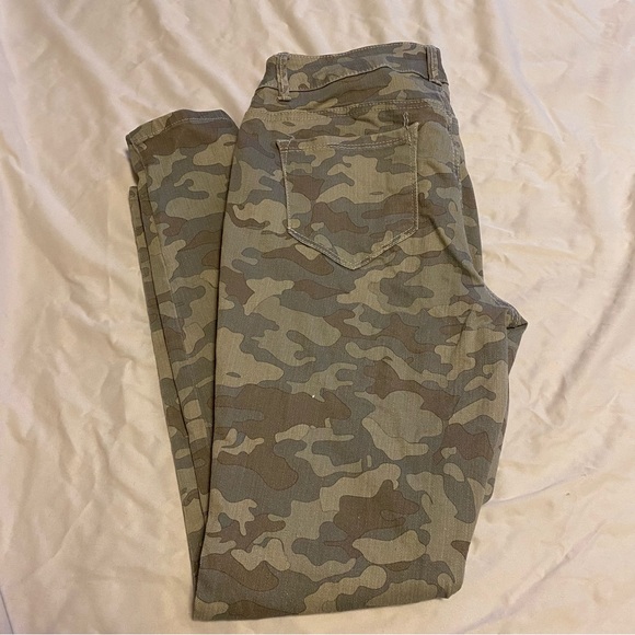 1822 Denim Camo Skinny Jeans Size 6 - Picture 2 of 4